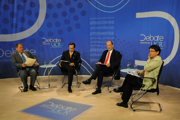 Candidatos en los estudios de Canal 15